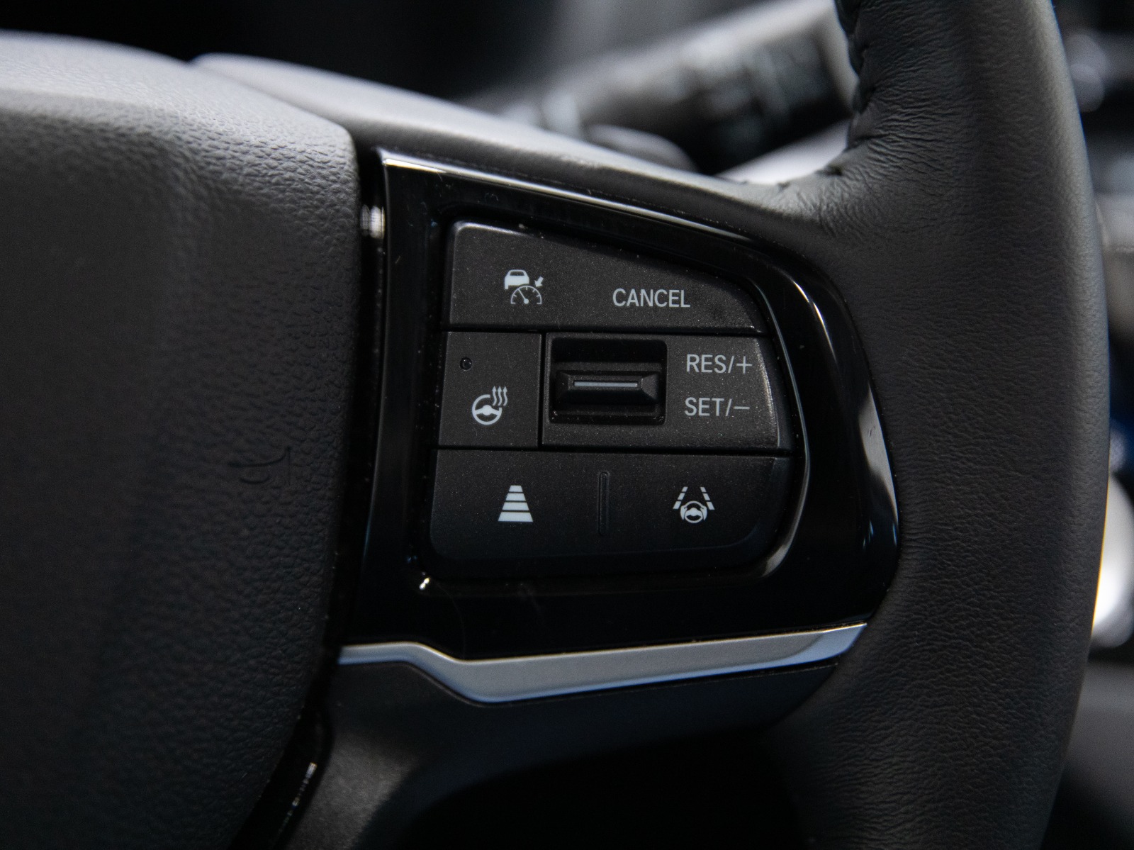 2025 Honda Odyssey Touring Auto — photo 25
