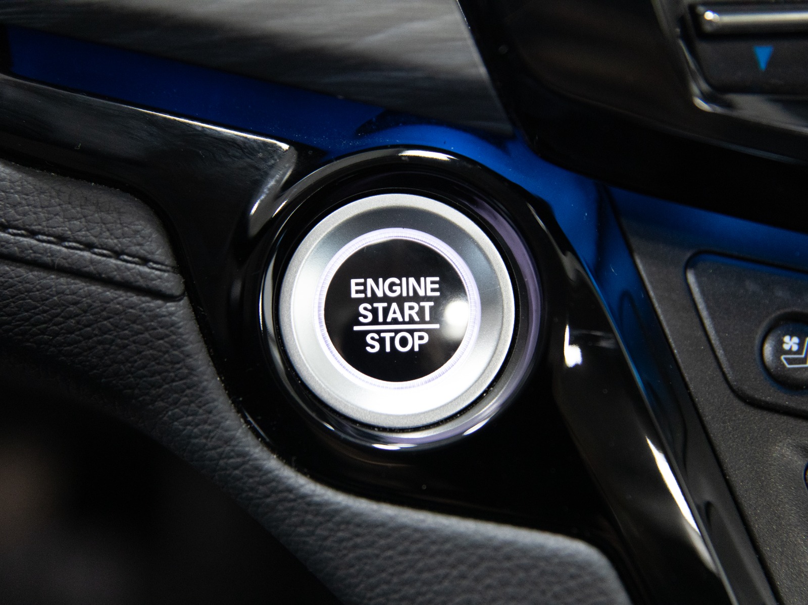 2025 Honda Odyssey Touring Auto — photo 26