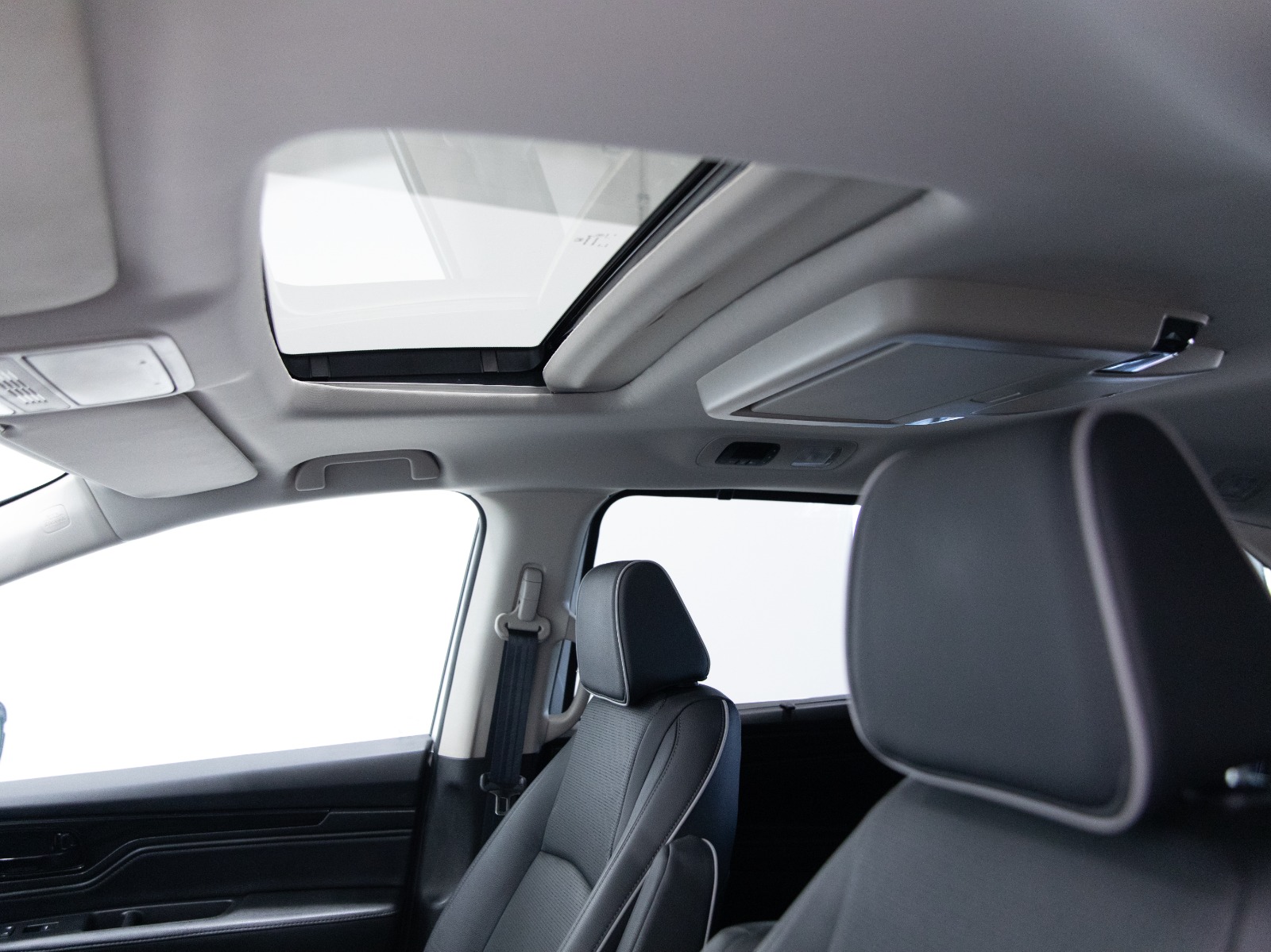 2025 Honda Odyssey Touring Auto — photo 34