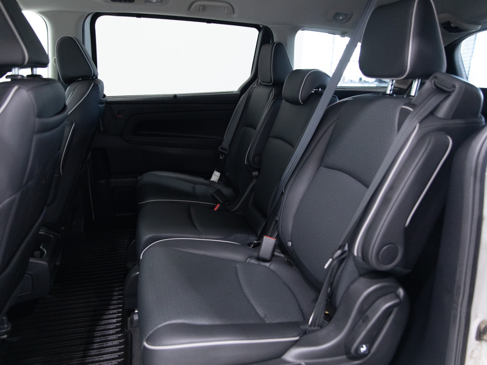 2025 Honda Odyssey Touring Auto — photo 36