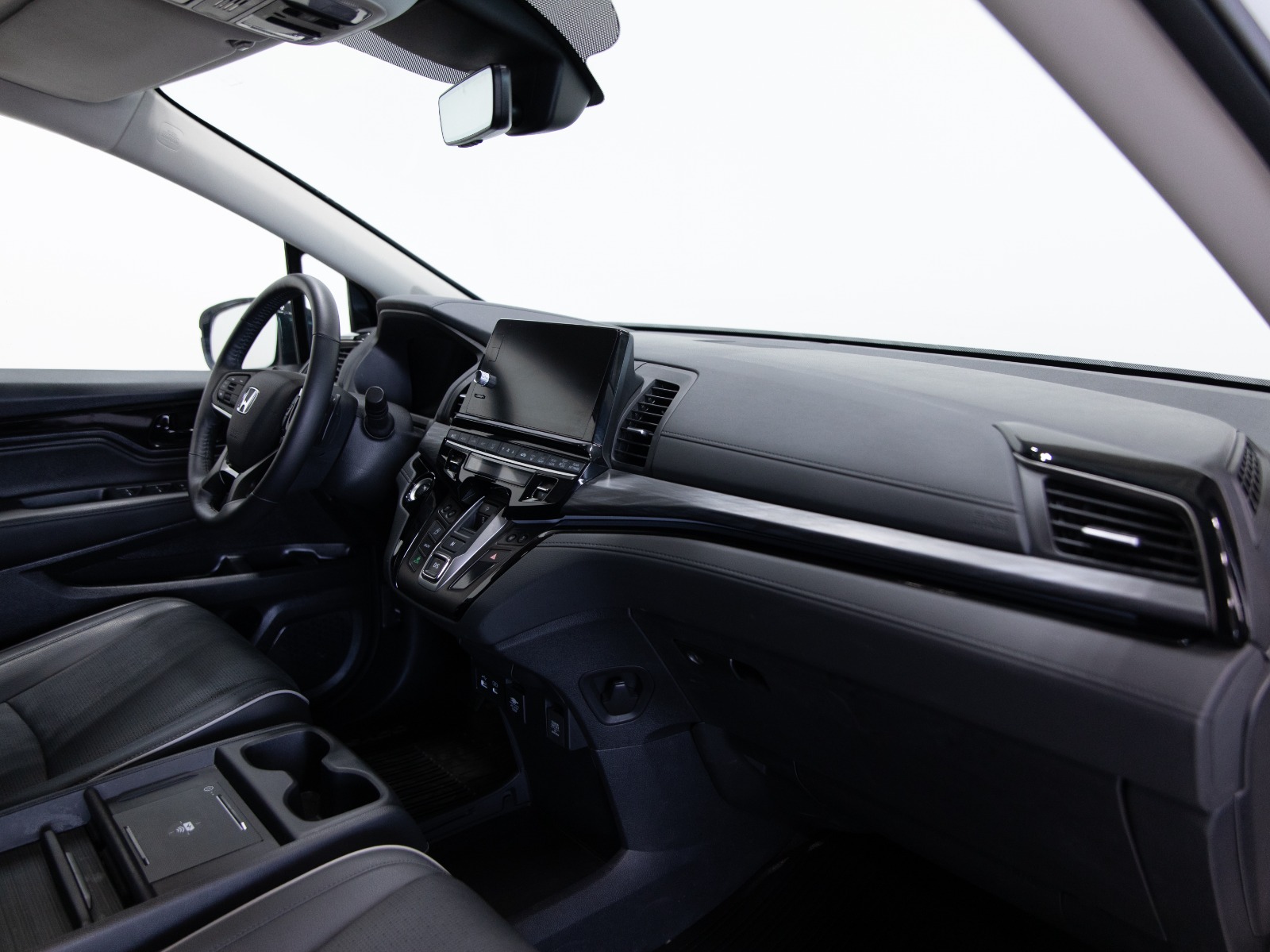 2025 Honda Odyssey Touring Auto — photo 45