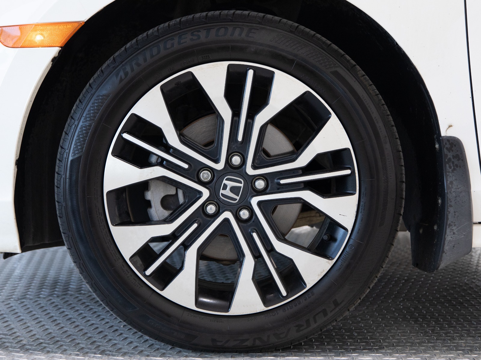 2025 Honda Odyssey Touring Auto — photo 46