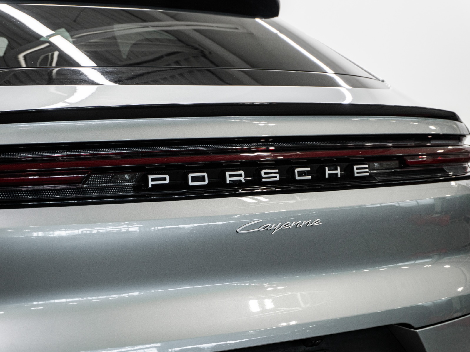 2024 Porsche Cayenne Coupe AWD — photo 9