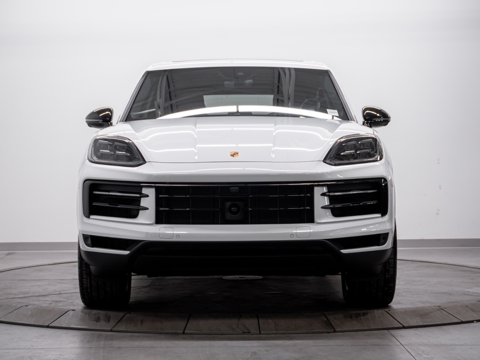 2025 Porsche Cayenne E-Hybrid AWD — photo 3