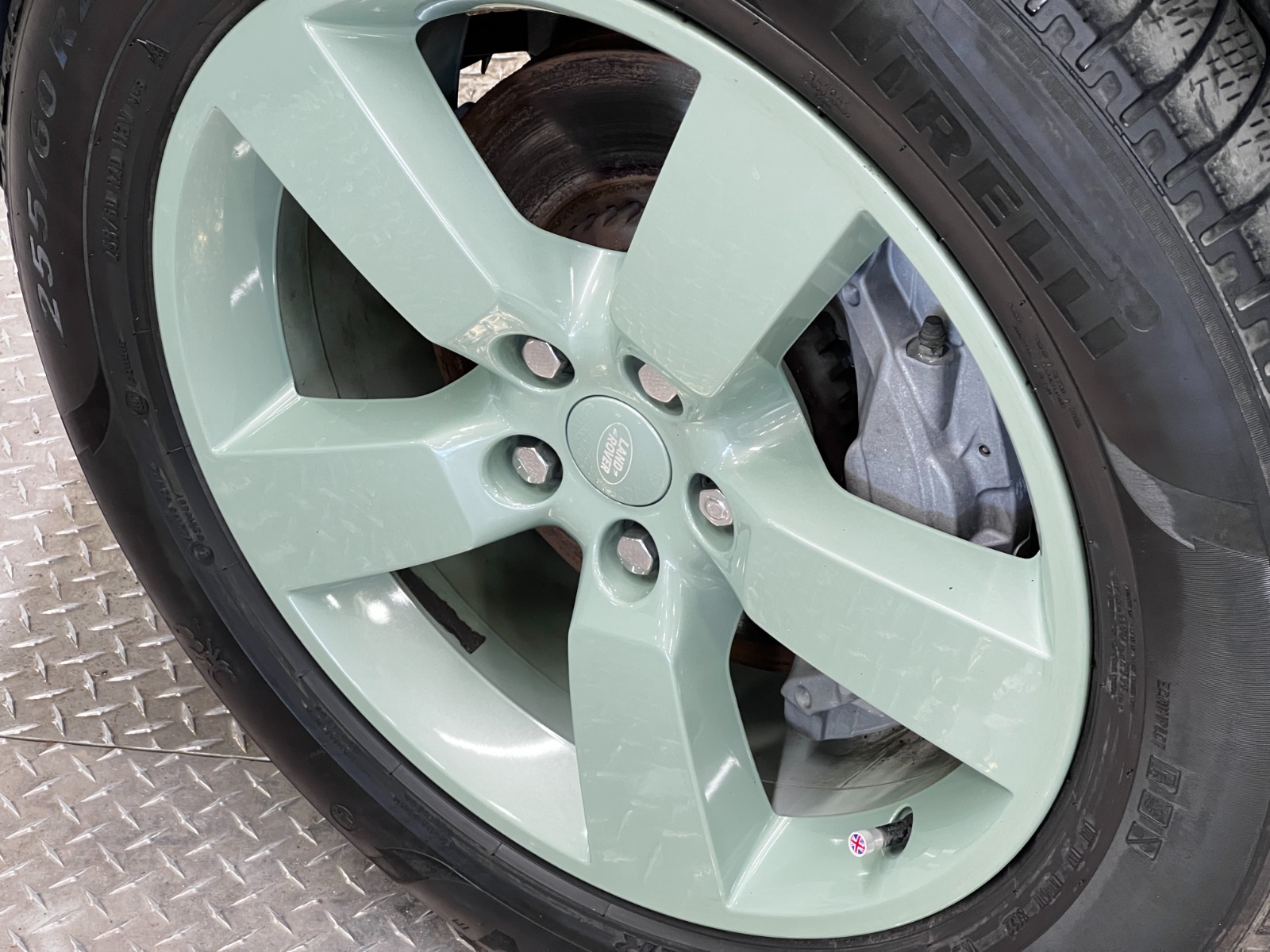2023 Land Rover Defender 90 75th Edition AWD — photo 12