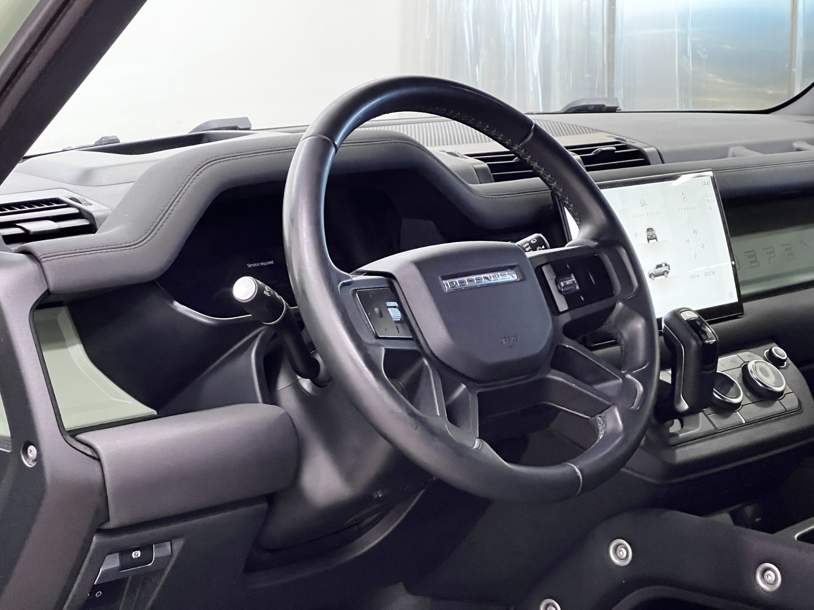 2023 Land Rover Defender 90 75th Edition AWD — photo 30