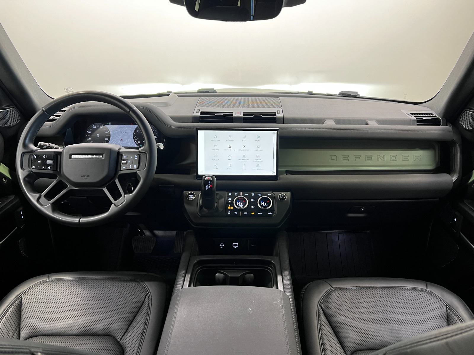 2023 Land Rover Defender 90 75th Edition AWD — photo 33