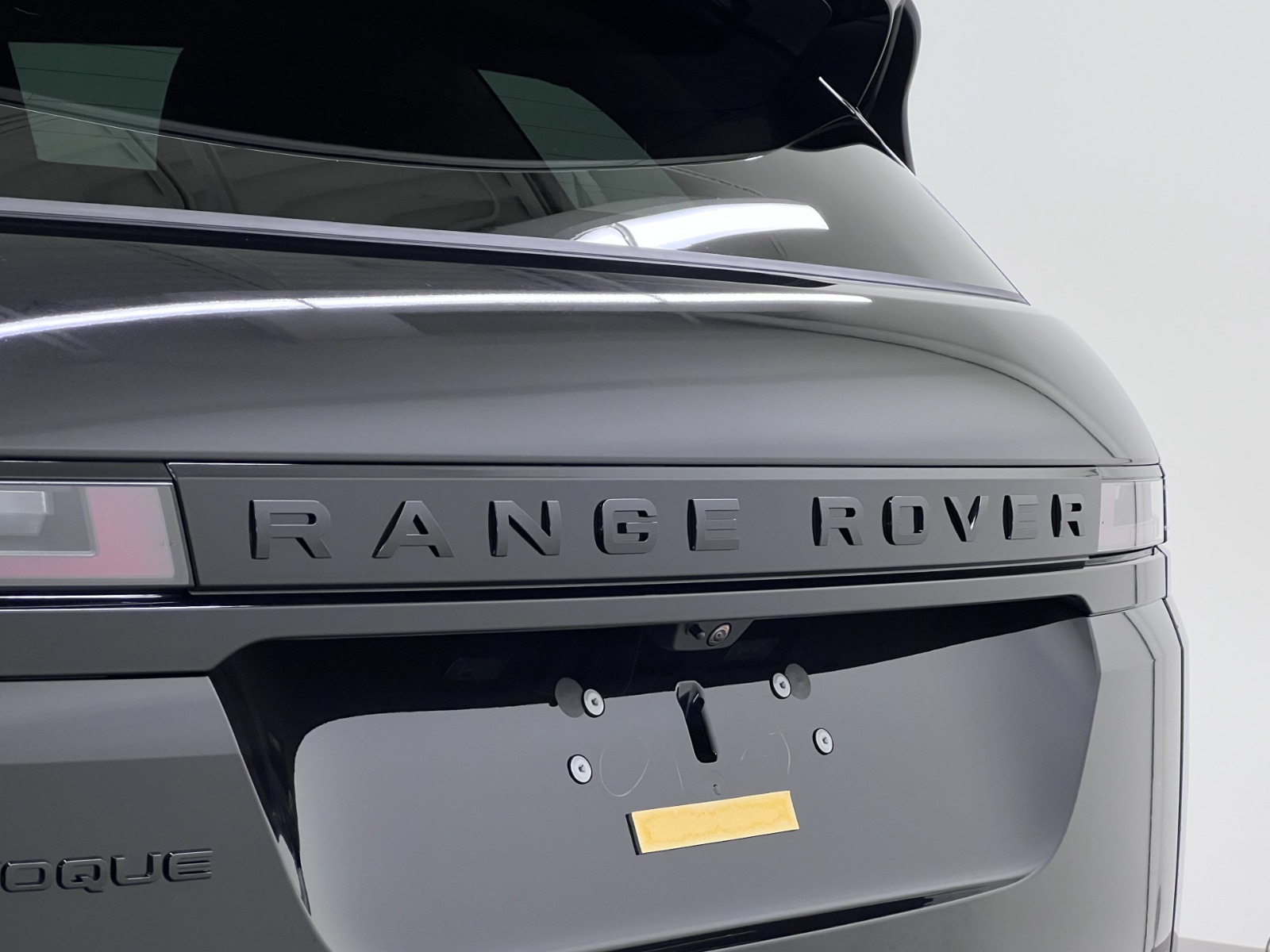 2025 Land Rover Range Rover Evoque P250 S — photo 10