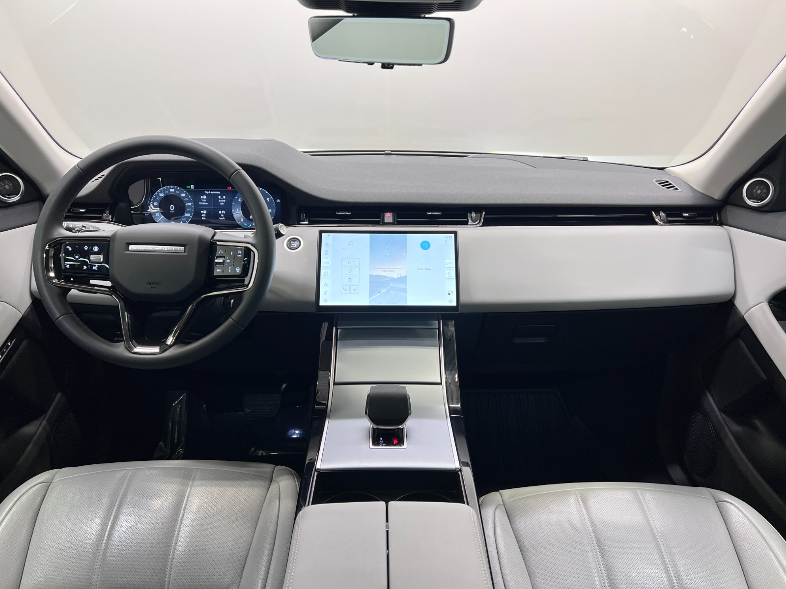 2025 Land Rover Range Rover Evoque P250 S — photo 17
