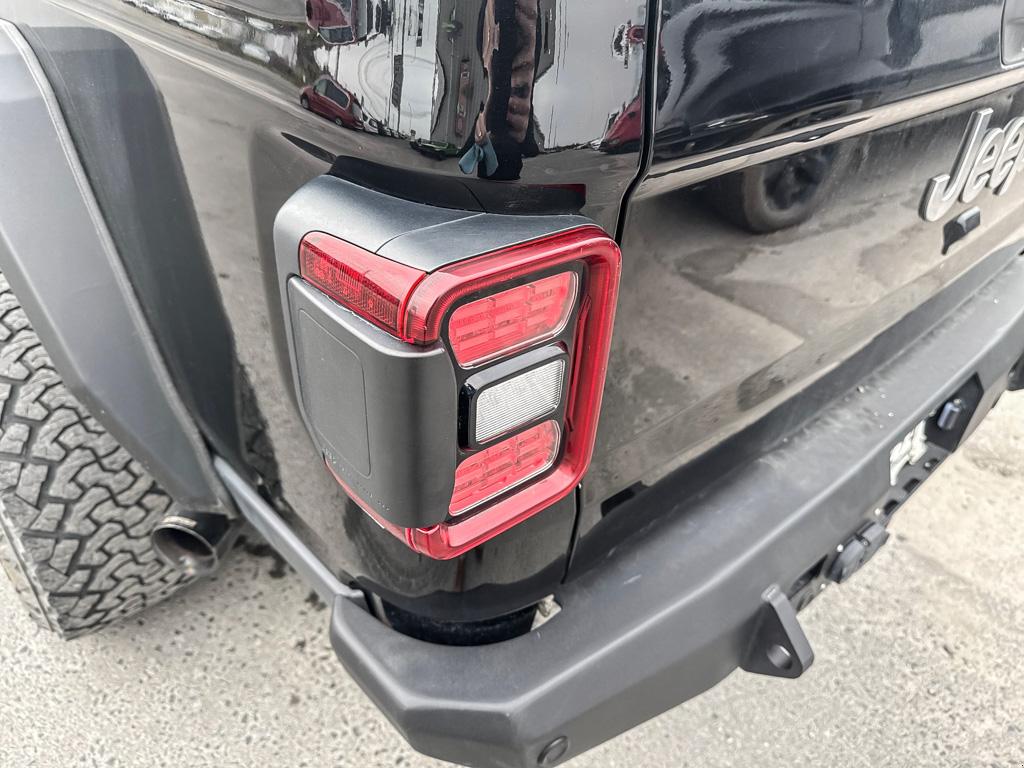 2020 Jeep Gladiator Overland 4x4 — photo 8
