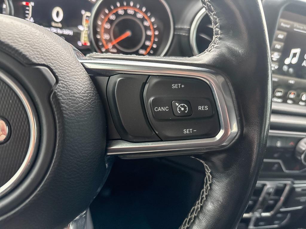 2020 Jeep Gladiator Overland 4x4 — photo 12