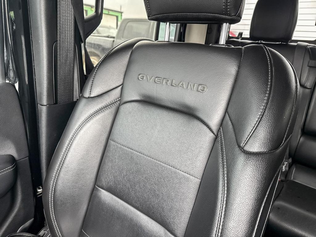 2020 Jeep Gladiator Overland 4x4 — photo 16