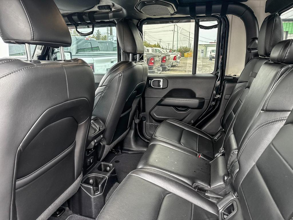 2020 Jeep Gladiator Overland 4x4 — photo 18