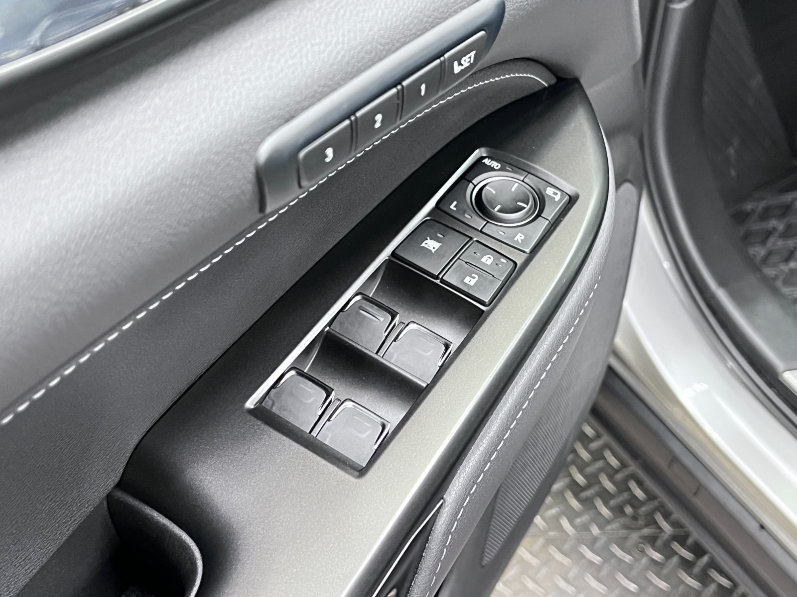 2025 Lexus NX NX 350 AWD — photo 26