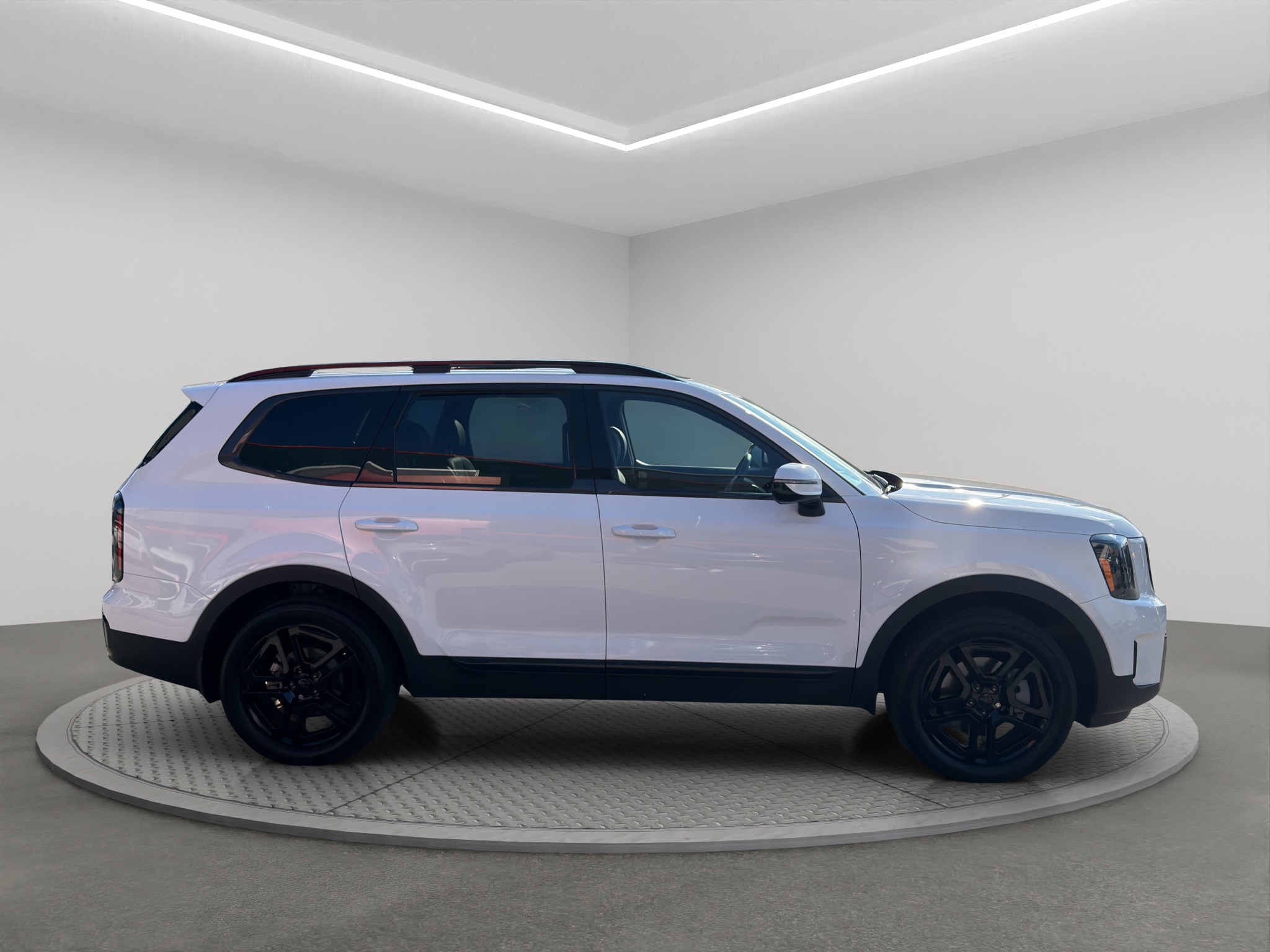 2025 Kia Telluride X-Line AWD w/Black Interior — photo 3