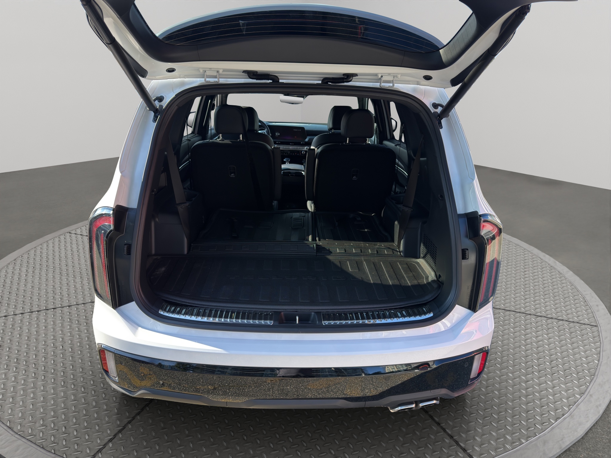2025 Kia Telluride X-Line AWD w/Black Interior — photo 7
