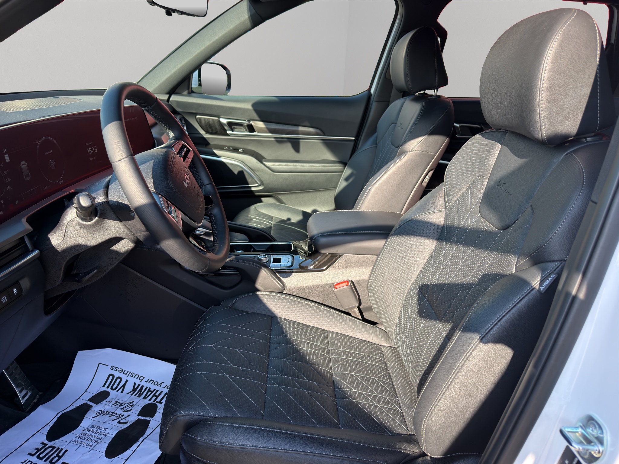 2025 Kia Telluride X-Line AWD w/Black Interior — photo 8