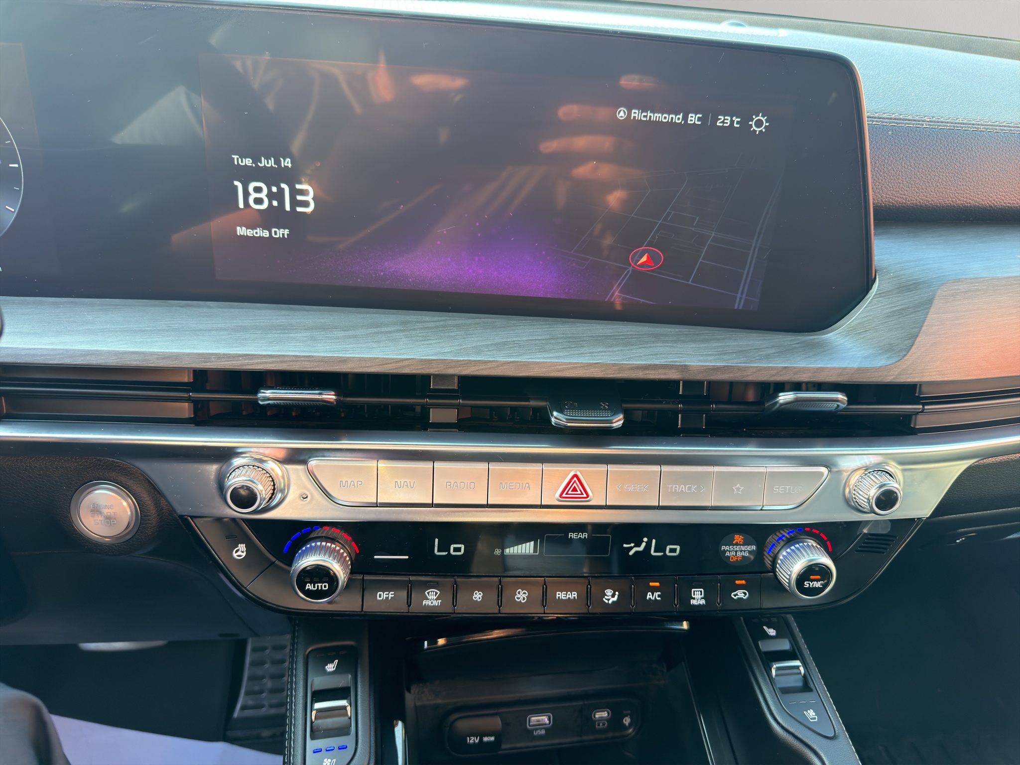 2025 Kia Telluride X-Line AWD w/Black Interior — photo 13