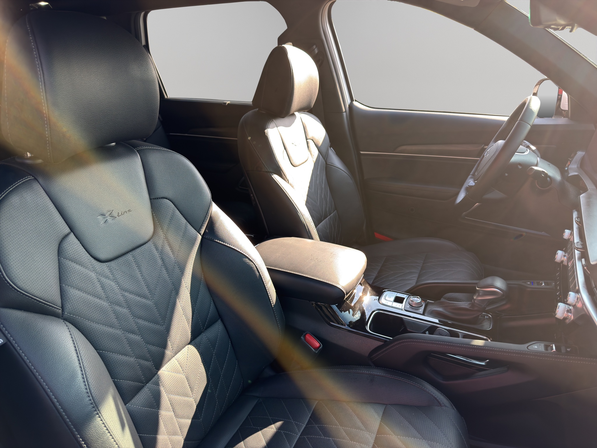 2025 Kia Telluride X-Line AWD w/Black Interior — photo 15
