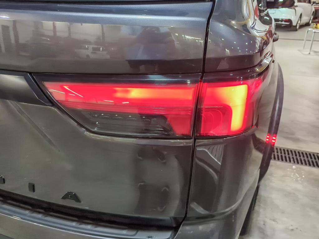 2024 Toyota Sequoia Limited 4WD — photo 11