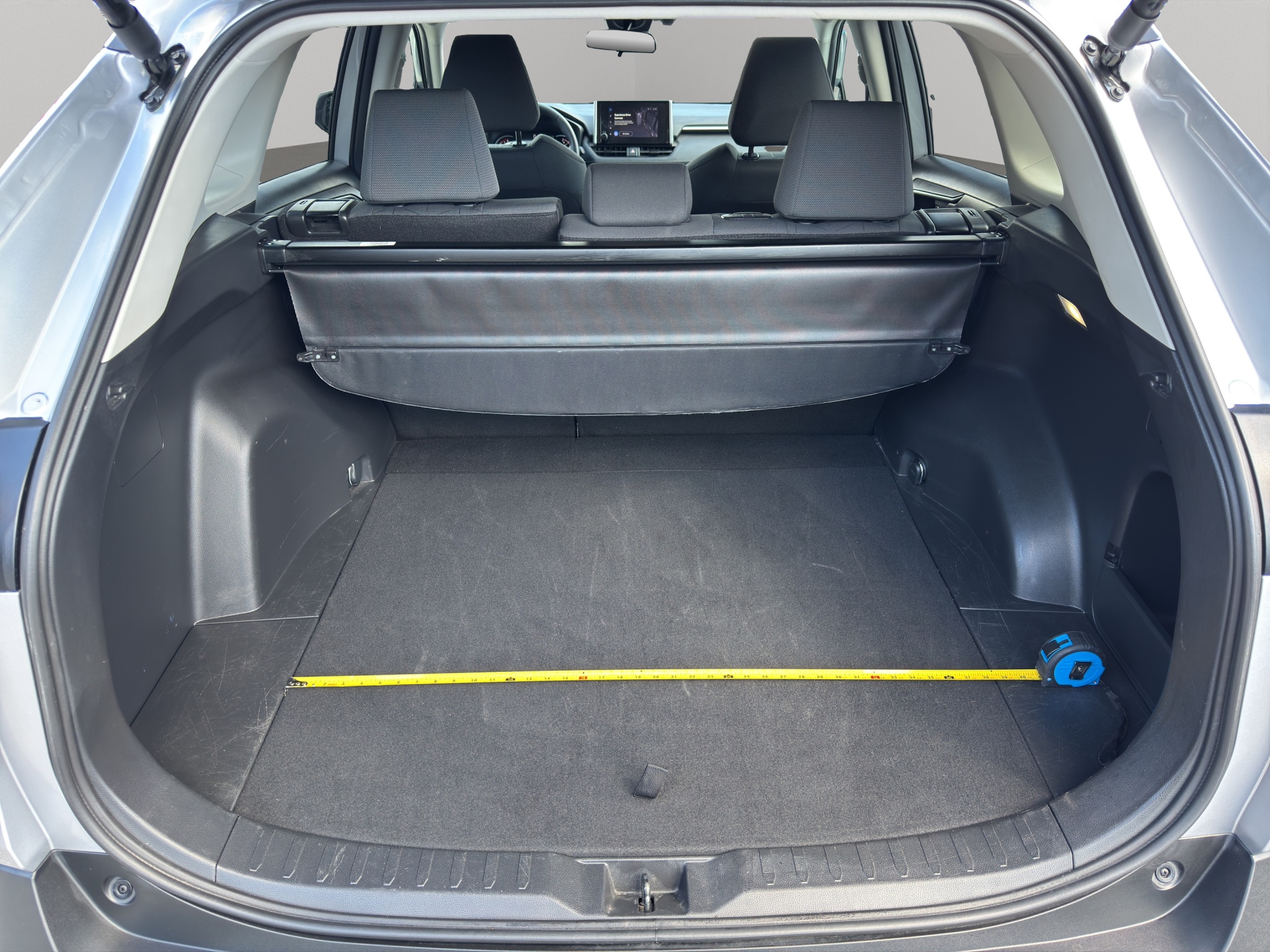 2025 Toyota RAV4 XLE AWD — photo 8