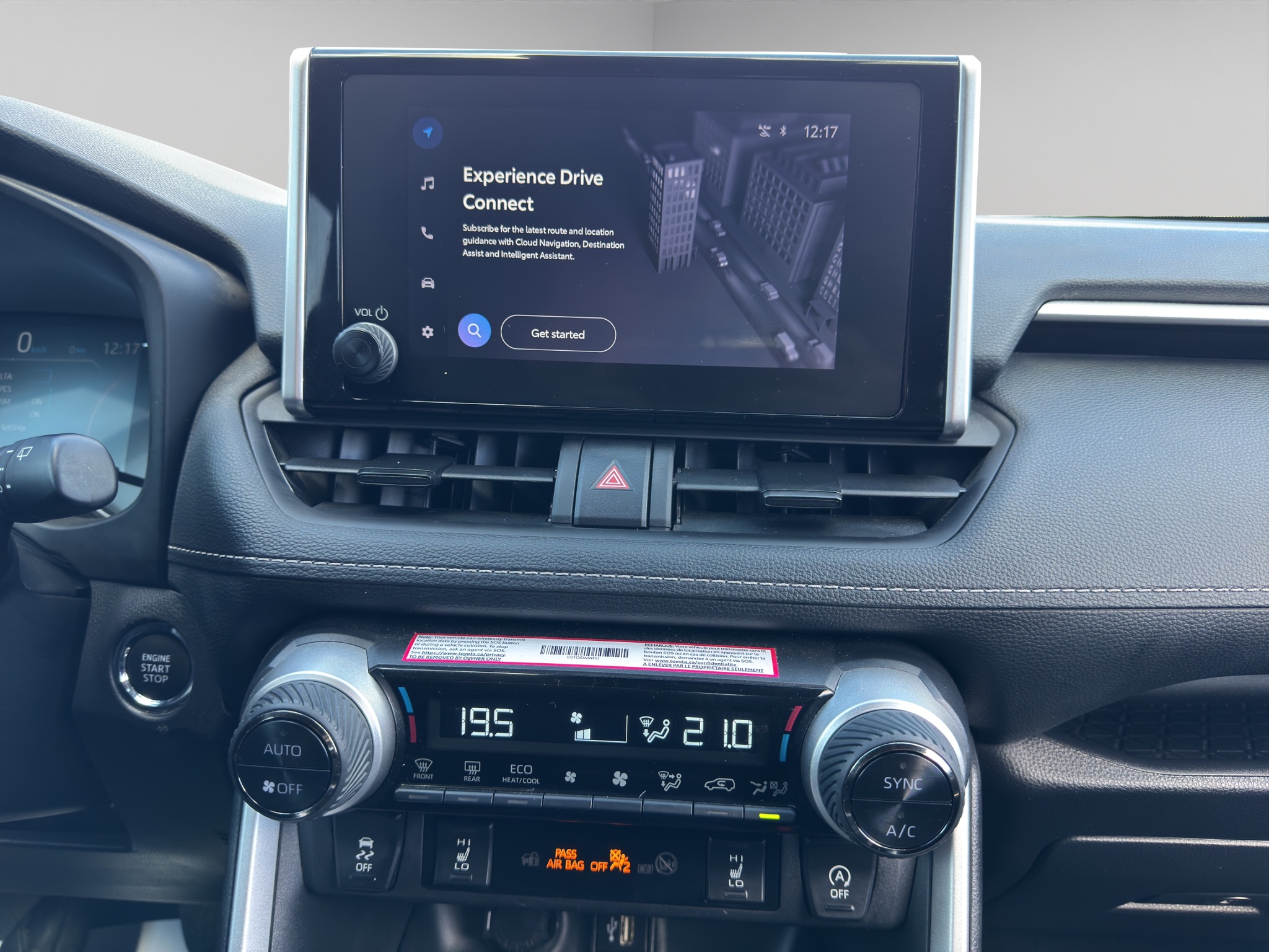 2025 Toyota RAV4 XLE AWD — photo 16