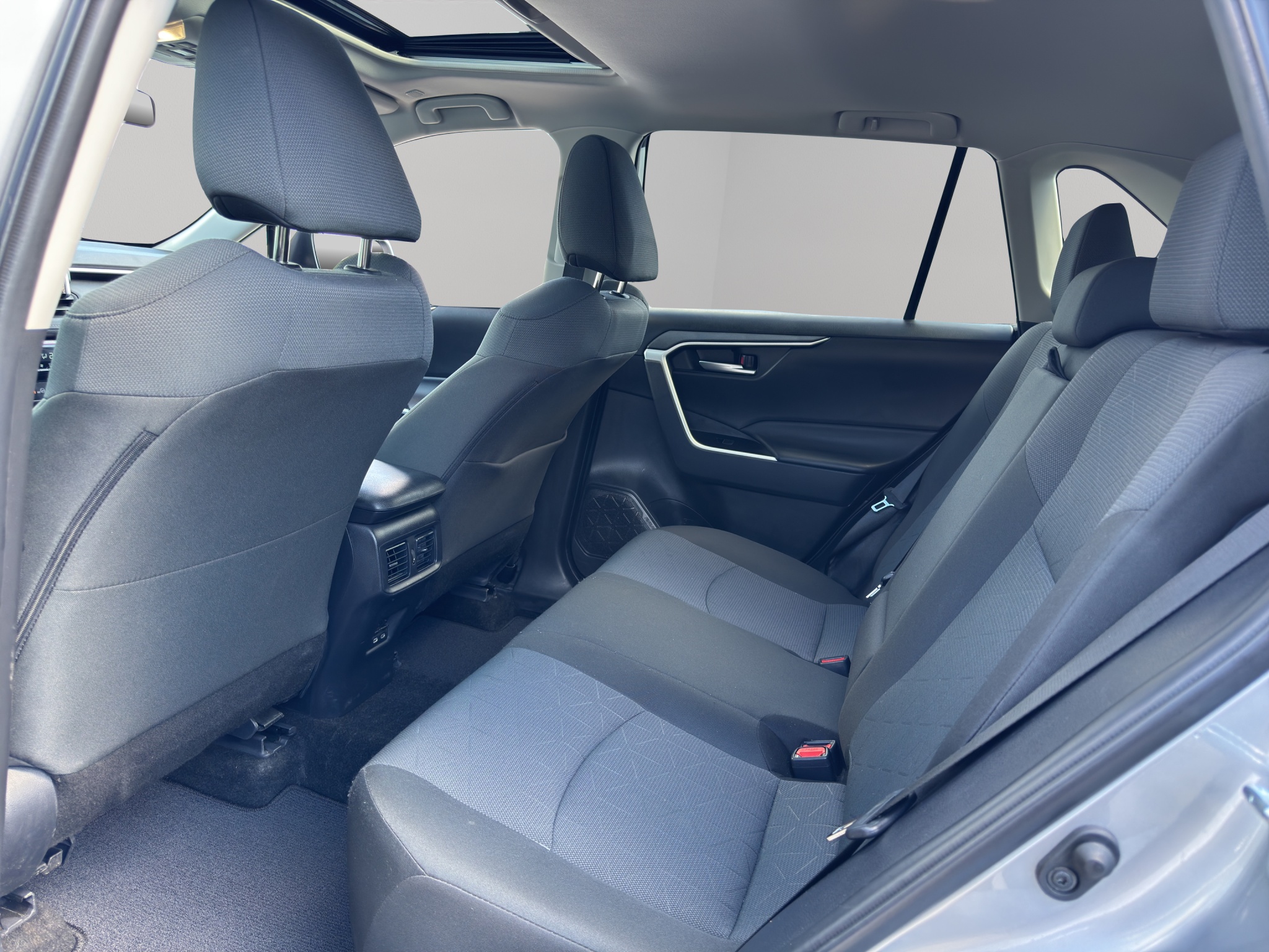 2025 Toyota RAV4 XLE AWD — photo 20