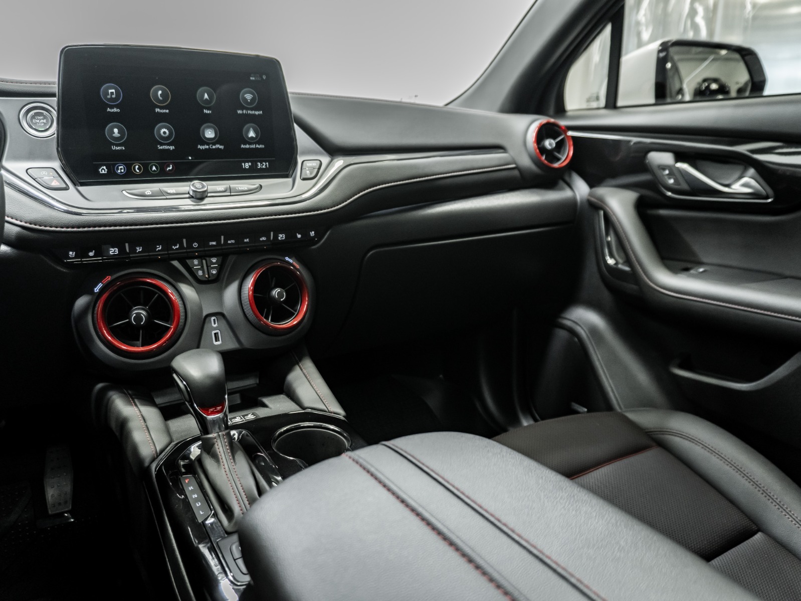 2025 Chevrolet Blazer AWD 4dr RS — photo 17