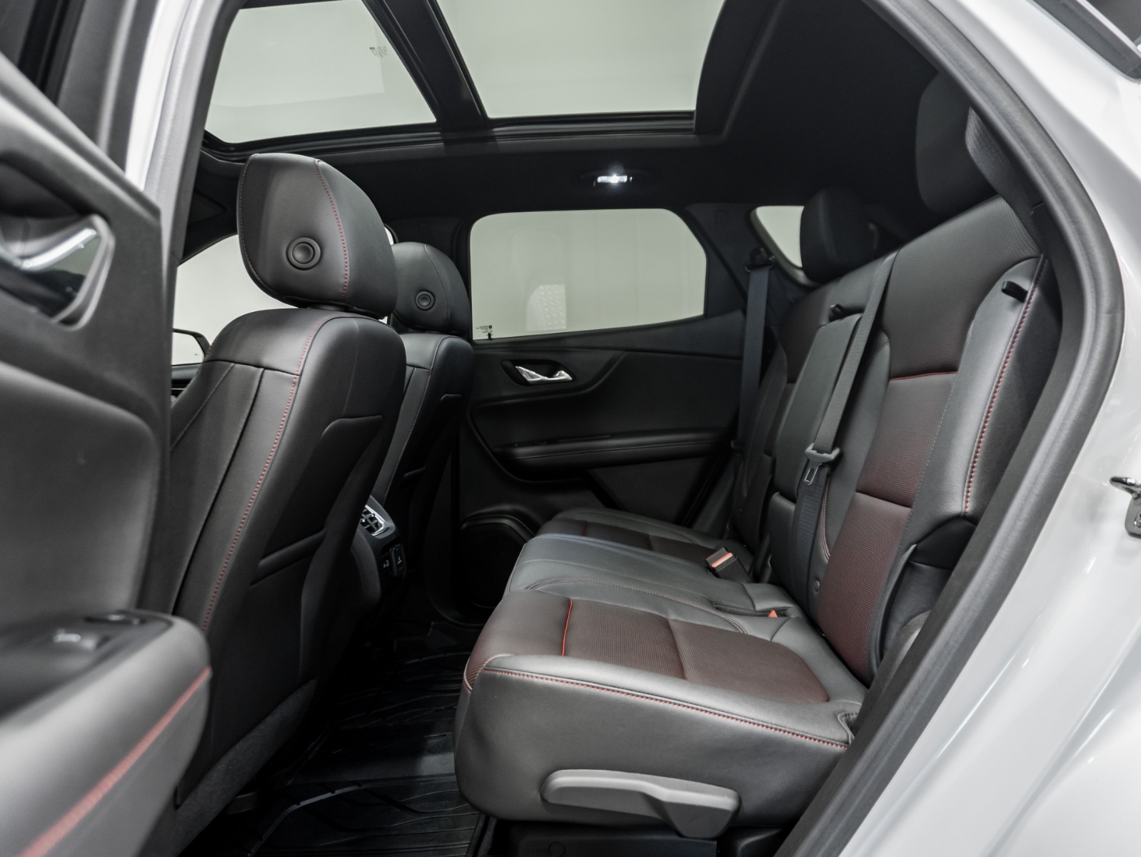2025 Chevrolet Blazer AWD 4dr RS — photo 22