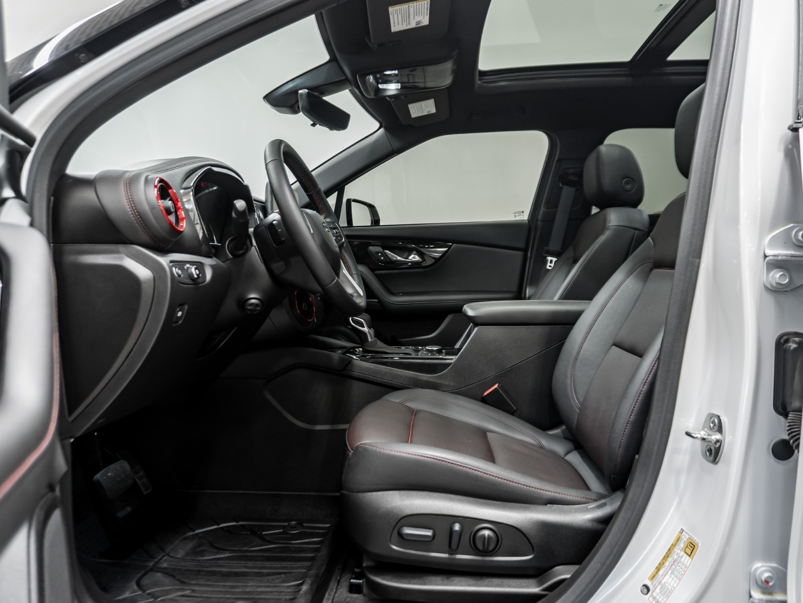 2025 Chevrolet Blazer AWD 4dr RS — photo 29