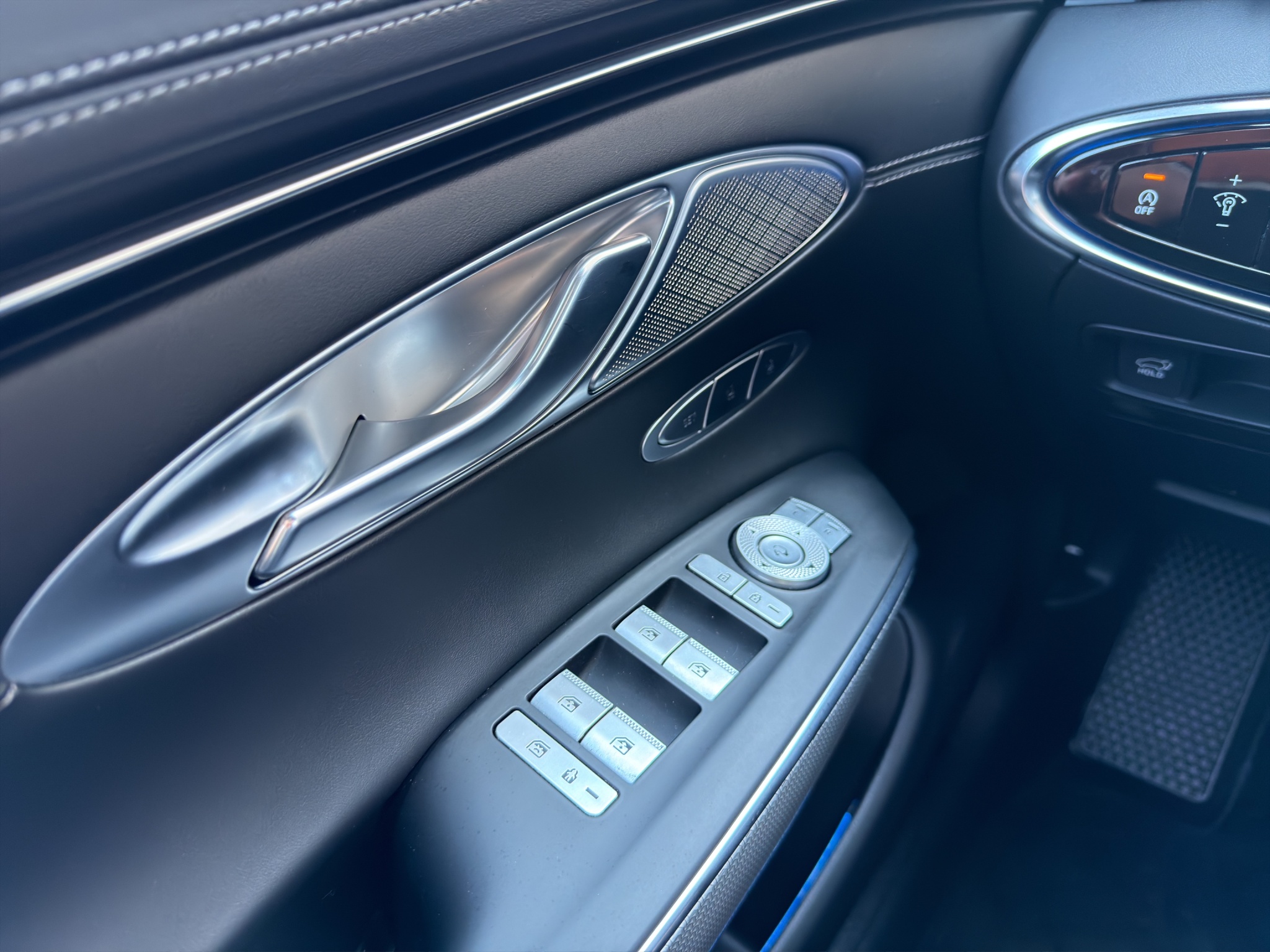 2022 Genesis GV70 3.5T Sport AWD — photo 15