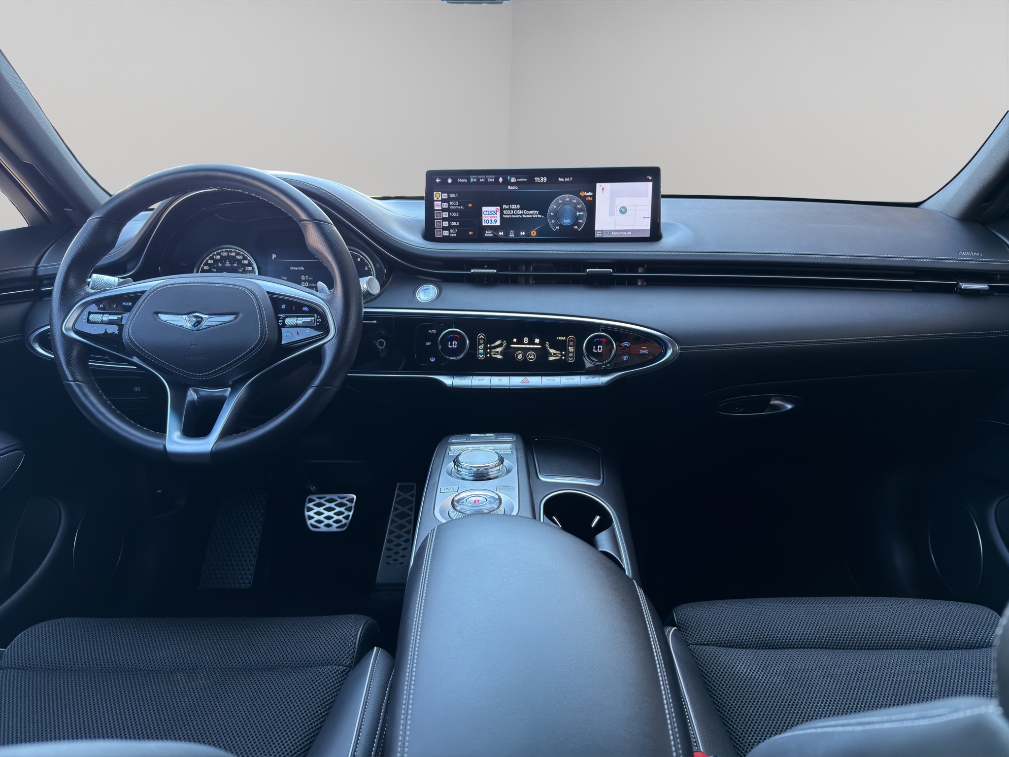 2022 Genesis GV70 3.5T Sport AWD — photo 16