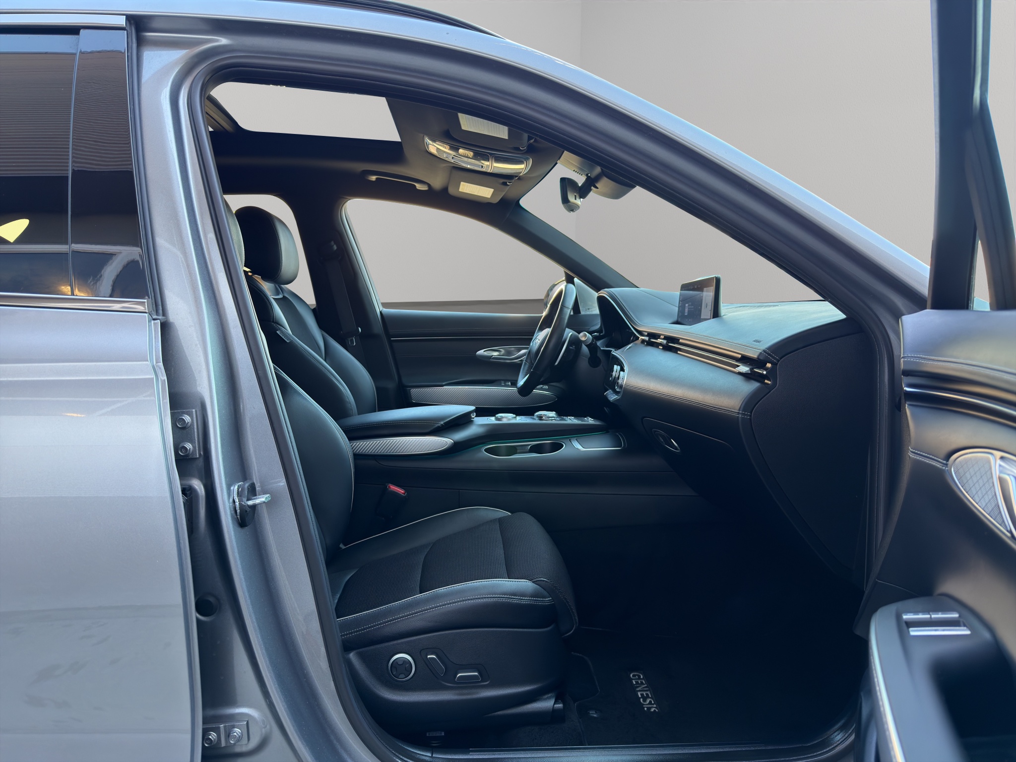 2022 Genesis GV70 3.5T Sport AWD — photo 22