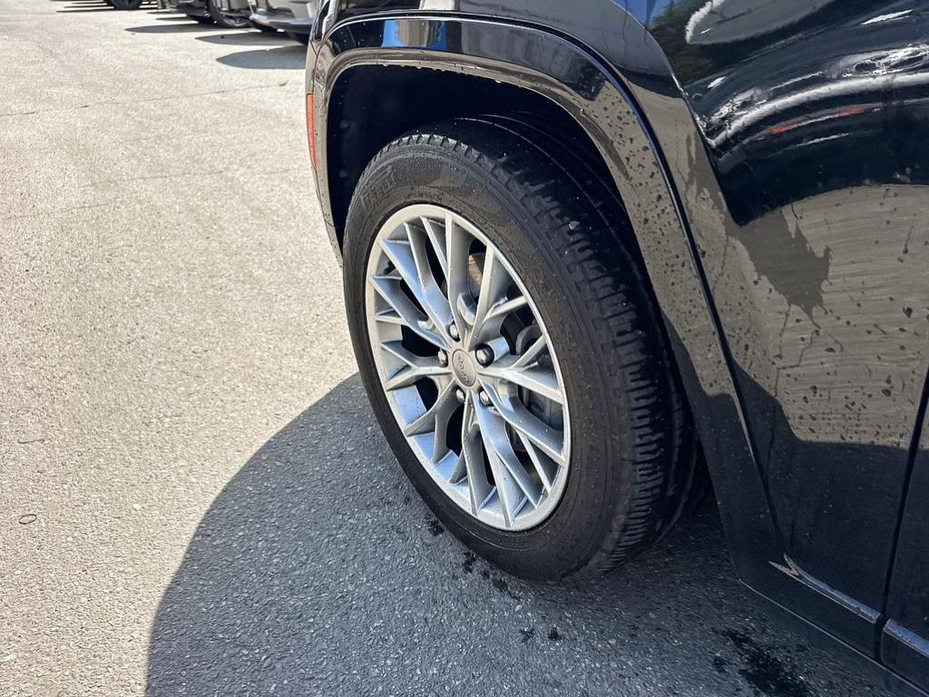 2023 Jeep Grand Cherokee L Summit 4x4 — photo 6