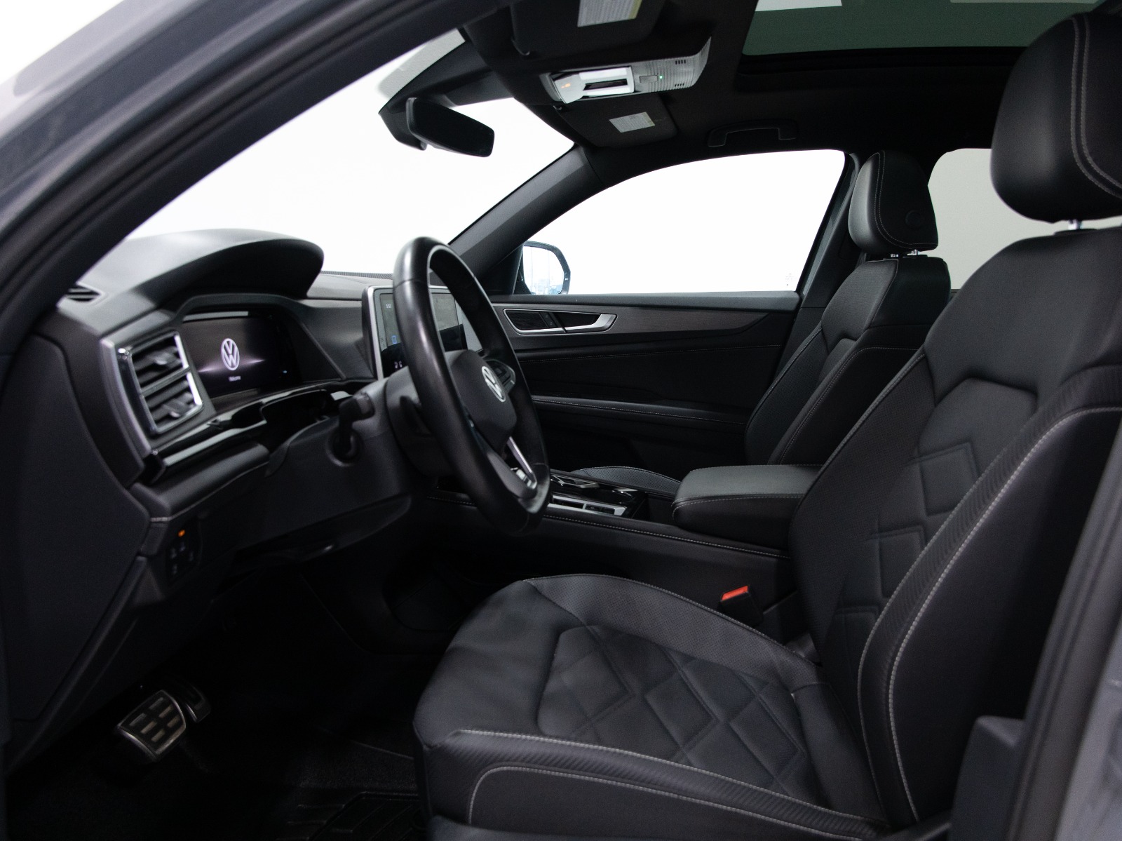 2025 Volkswagen Atlas Cross Sport Comfortline R-Line Black Edition 2.0 TSI 4MOTION — photo 14