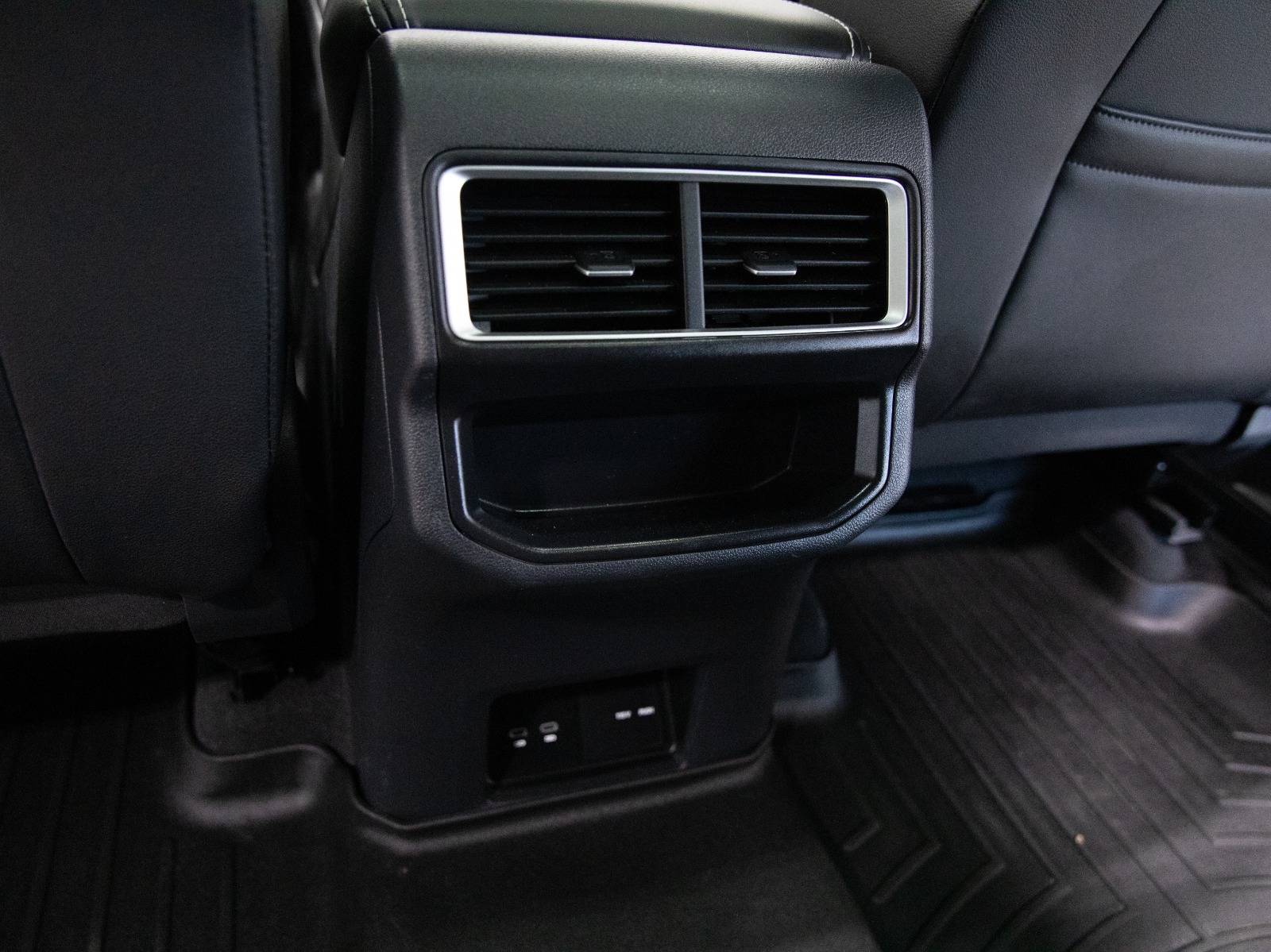 2025 Volkswagen Atlas Cross Sport Comfortline R-Line Black Edition 2.0 TSI 4MOTION — photo 36