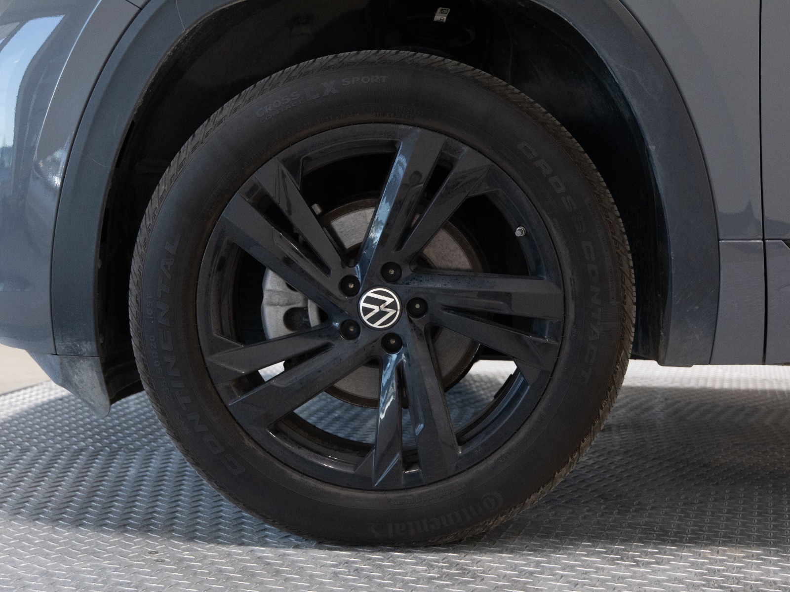 2025 Volkswagen Atlas Cross Sport Comfortline R-Line Black Edition 2.0 TSI 4MOTION — photo 43