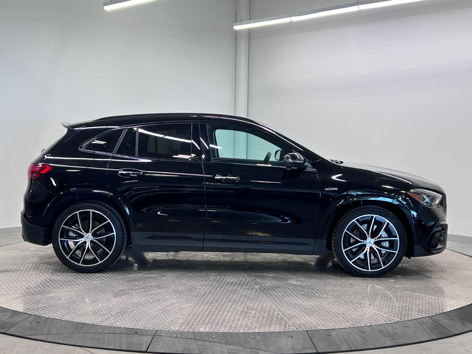 2024 Mercedes-Benz GLA AMG GLA 35 4MATIC SUV — photo 7