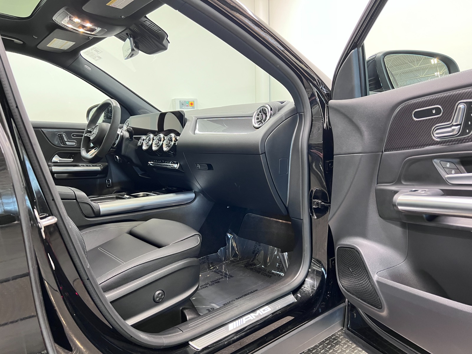 2024 Mercedes-Benz GLA AMG GLA 35 4MATIC SUV — photo 23