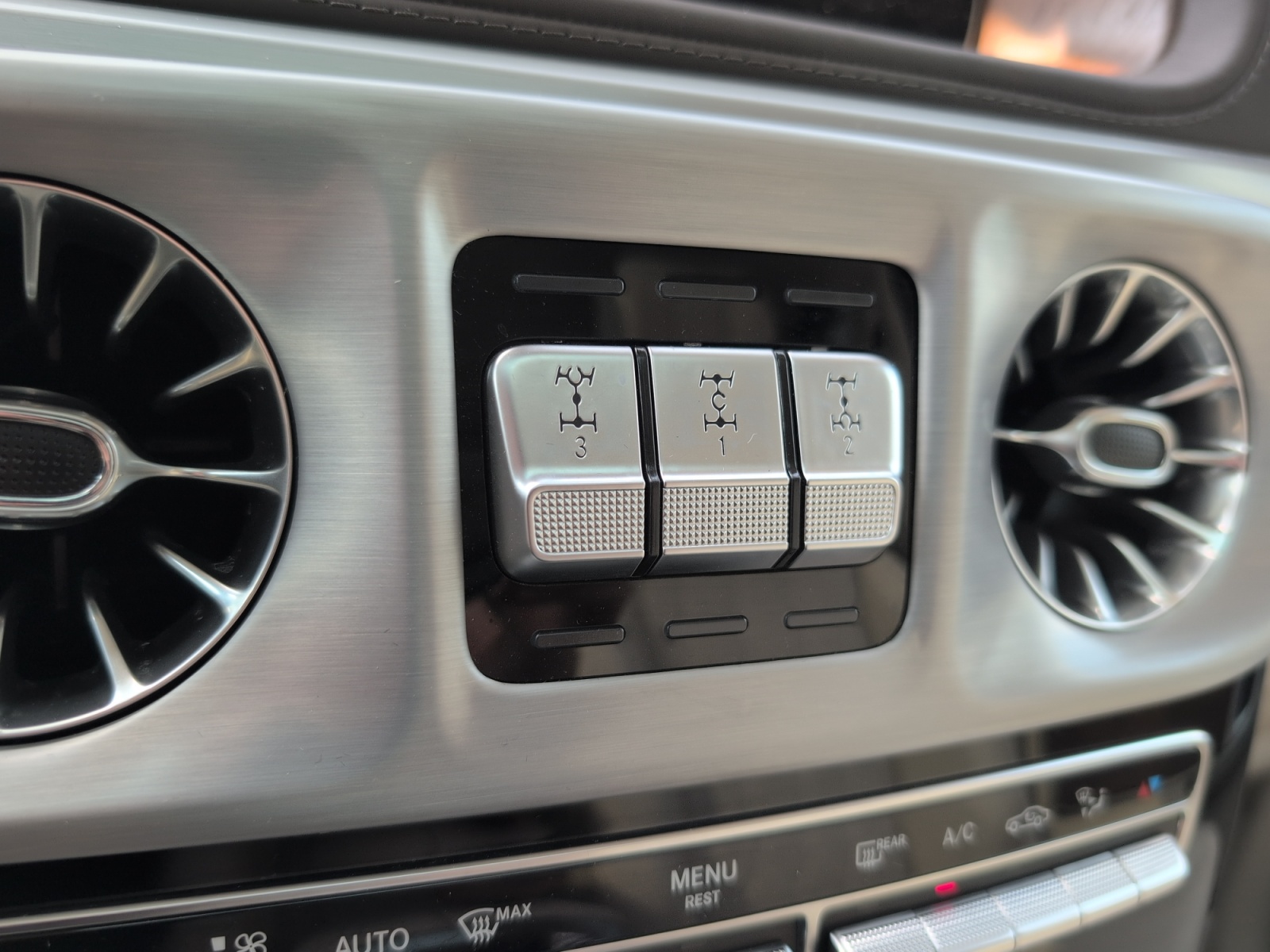 2023 Mercedes-Benz G-Class G 550 4MATIC SUV — photo 15