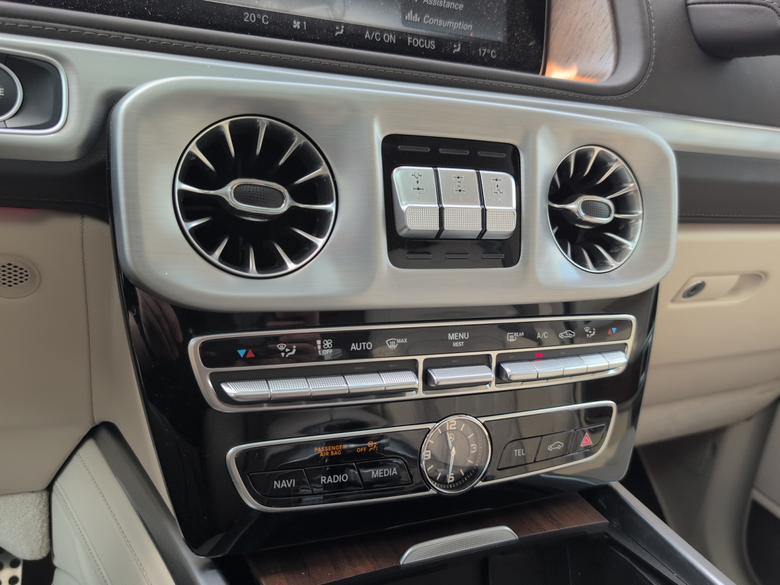 2023 Mercedes-Benz G-Class G 550 4MATIC SUV — photo 17