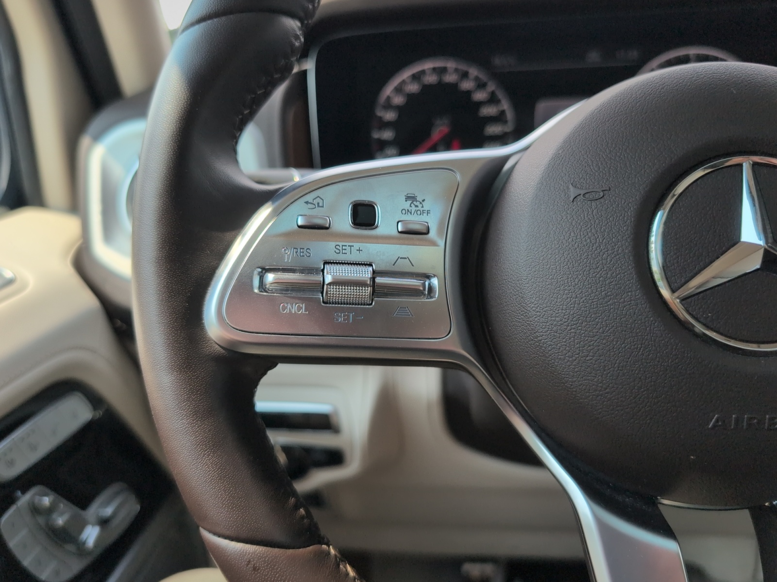 2023 Mercedes-Benz G-Class G 550 4MATIC SUV — photo 19