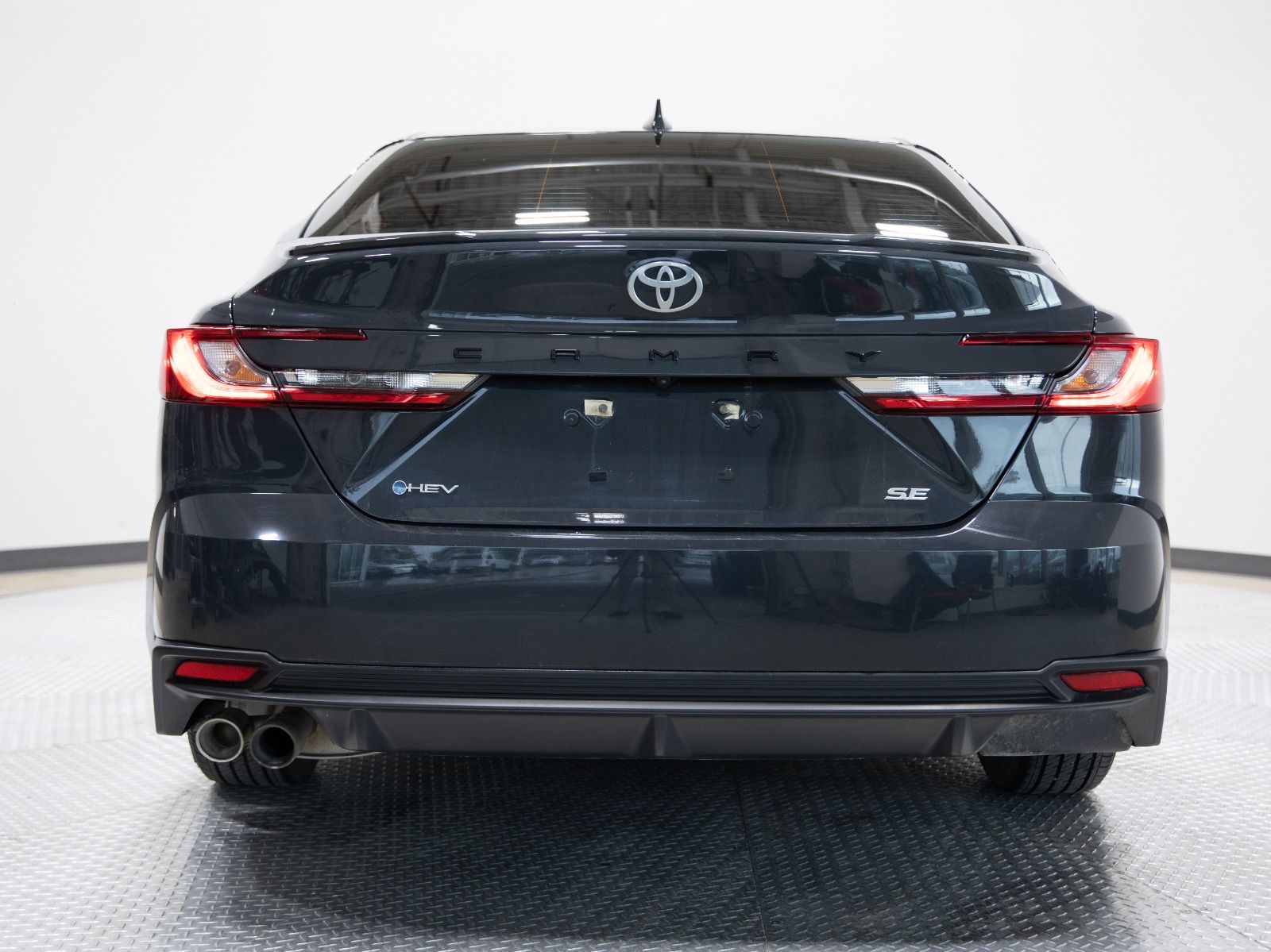 2025 Toyota Camry SE CVT — photo 4