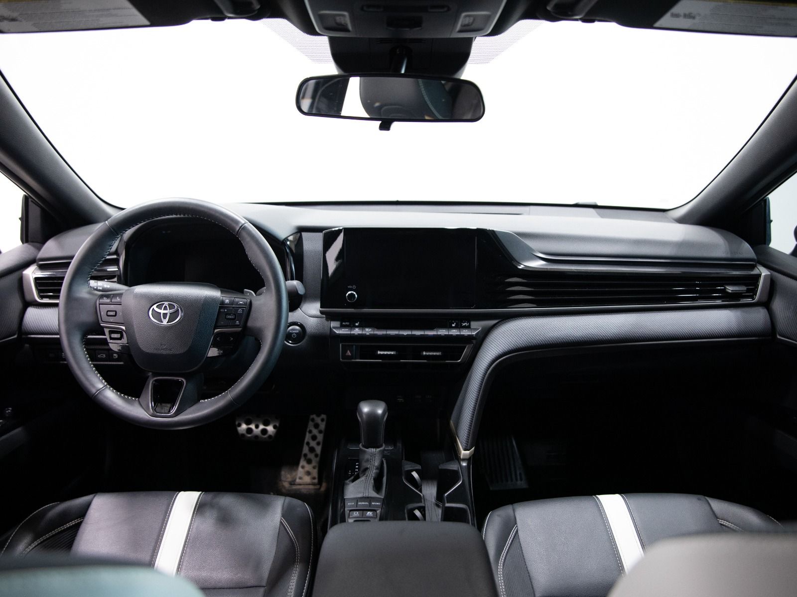 2025 Toyota Camry SE CVT — photo 19