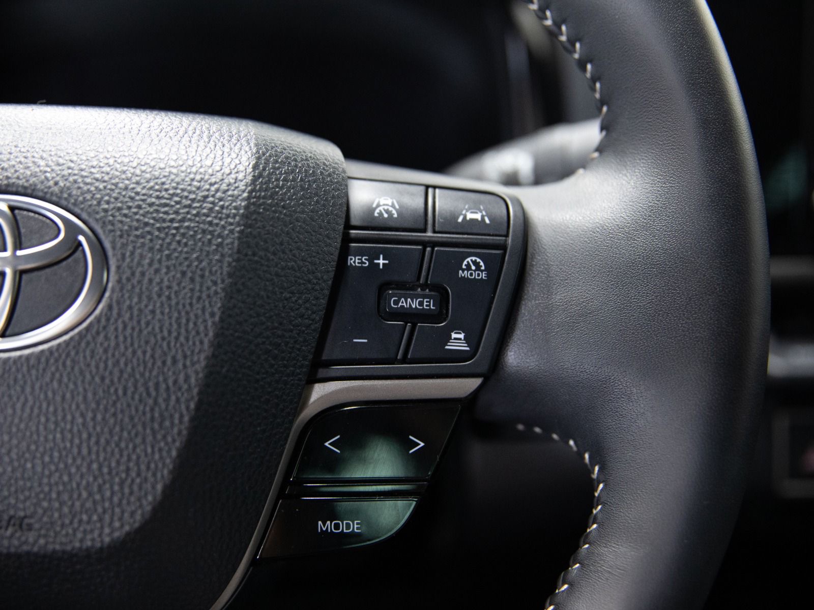 2025 Toyota Camry SE CVT — photo 23