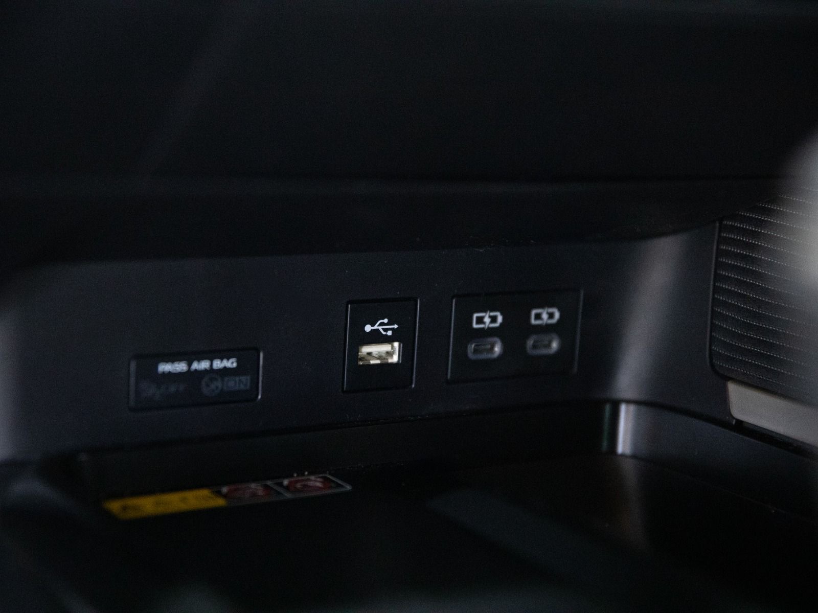 2025 Toyota Camry SE CVT — photo 30