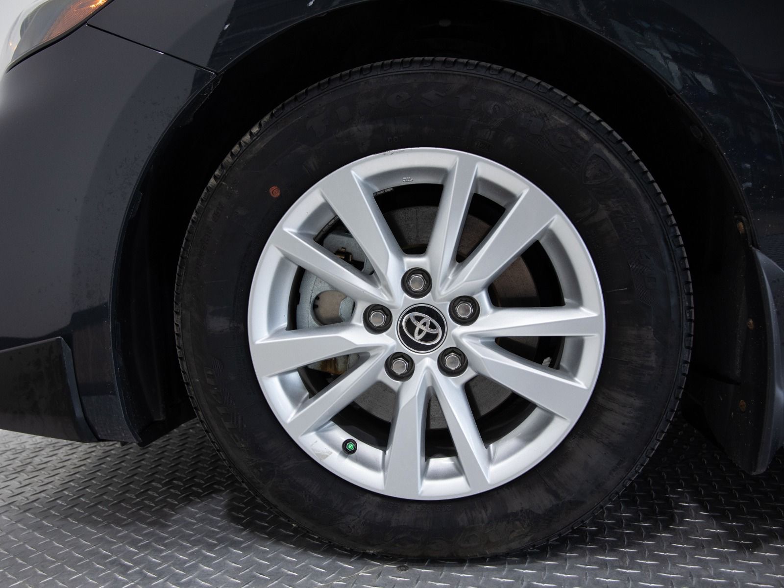 2025 Toyota Camry SE CVT — photo 37