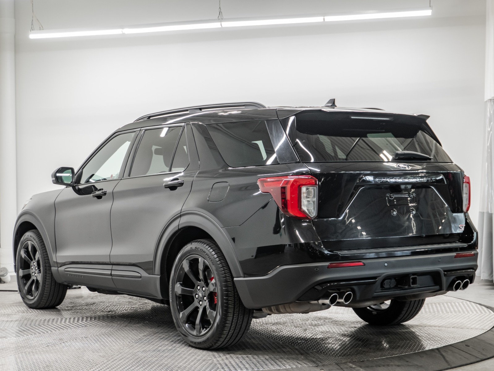 2023 Ford Explorer ST 4WD — photo 3
