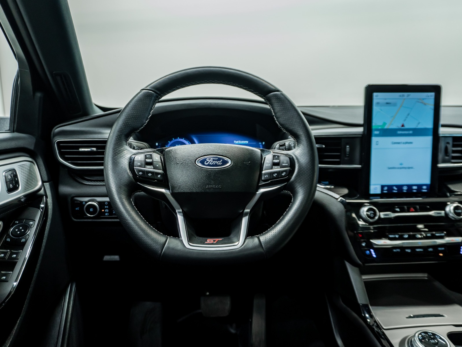 2023 Ford Explorer ST 4WD — photo 15