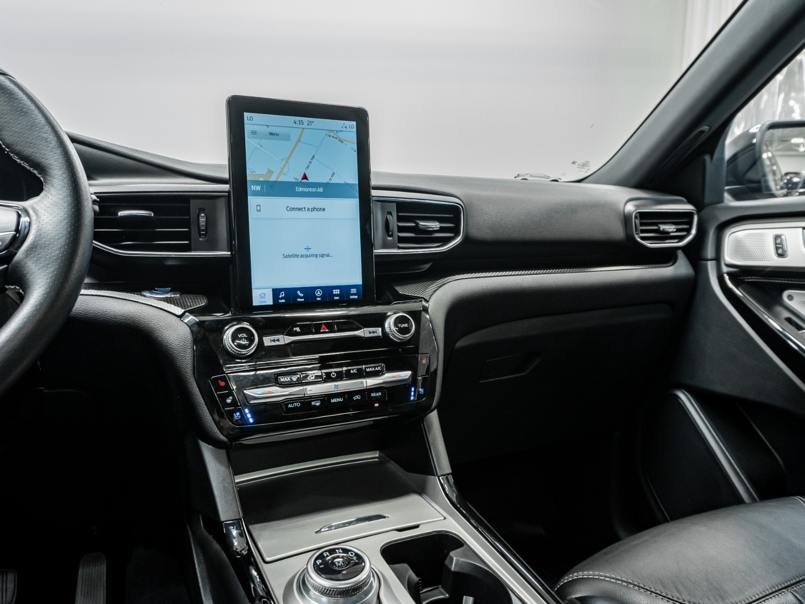 2023 Ford Explorer ST 4WD — photo 17